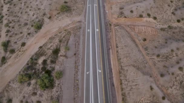 Aerial Pull Back Crossroads Desert — стоковое видео