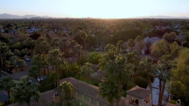 Dłonie Wiejące Powietrzu Wiatru Lecące Kierunku Zachodu Słońca Pobliżu Scottsdale — Wideo stockowe