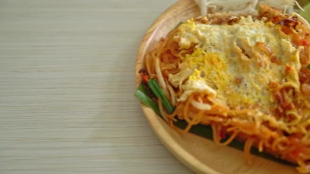 Almofada Tailandesa Mexa Macarrão Frito Estilo Tailandês Com Ovo Estilo — Vídeo de Stock