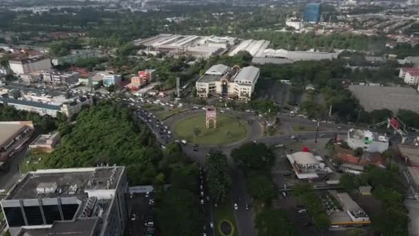 Air View Heavy Traffic Roundabout Jakarta Indonesia Rush Hour Engelsk – stockvideo