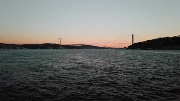 Stunning Sunset Long Aerial Shot Bosphorus Bridge Istanbul Lockdown Martyrs — Stockvideo