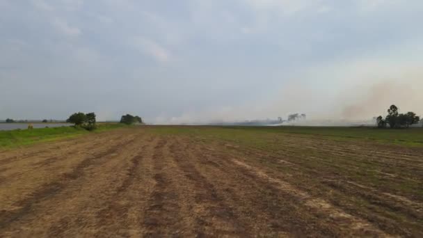 Aerial Footage Just Tilled Ground Burning Farmland Being Prepared Planting — Vídeos de Stock