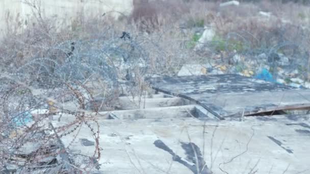 Razor Wire Debris Moria Refugee Camp Fire Lesvos Grekland — Stockvideo
