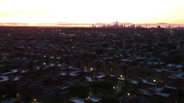 Housing Authority Buildings Nyc Brilliant Sunset Aerial View — стоковое видео