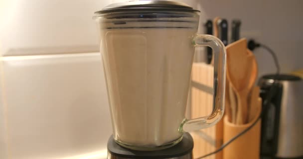 View Homemade Oat Milk Mix Grinding Blender Making Oat Milk — Vídeo de Stock