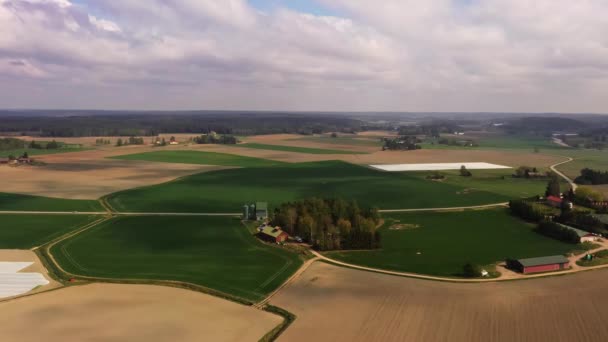 Aerial Drone View Traditional Nordic Farmlands Sunny Spring Day Finland — Vídeo de Stock