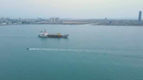 Een Vrachtschip Zeil Atlantische Oceaan Lagos Wateren — Stockvideo
