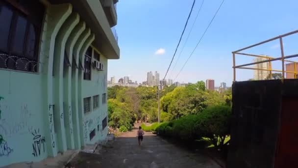 Girl Exercising Climbing Stairs Park Sunny Day Blue Sky Some — Vídeo de Stock