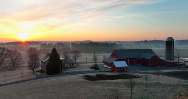 Rural Family Farm Red Barn Scene Winter Sunrise Rising Aerial — Vídeo de Stock