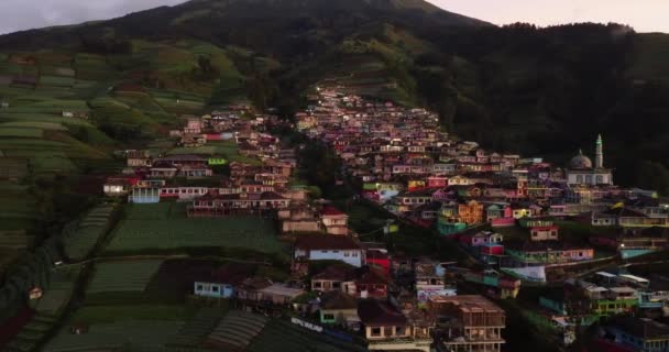Kleurrijke Nederzettingen Bergen Bovengrondse Drone Zicht Butuh Village Kaliangkrik Magelang — Stockvideo