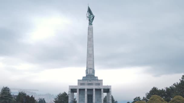 Slavin World War Memorial Monument Bratislava Slovakia Cloudy — Stockvideo