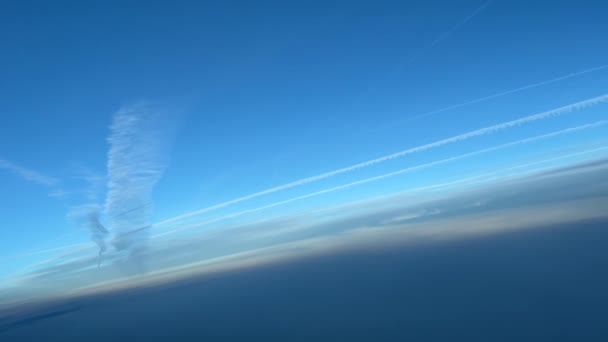 Letecký Pohled Nějaké Tryskové Probuzení Kokpitu Pravé Zatáčce Nad Mořem — Stock video