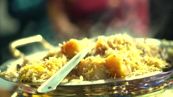 Vídeo Cinematográfico Cordero Biryani Mutton Biryani Ternera Con Arroz Basmati — Vídeos de Stock