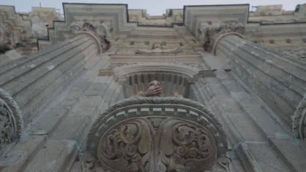 墨西哥瓦哈卡都市大教堂 低角度的全景特写 — 图库视频影像