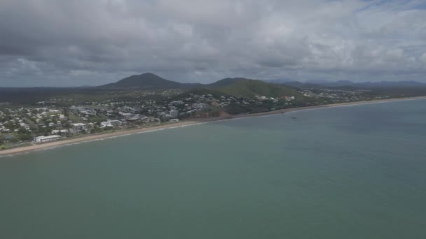 Hoteles Casas Primera Línea Playa Yeppoon Town Qld Australia Antena — Vídeos de Stock