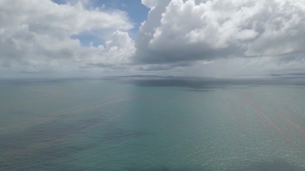 Cumulus Moln Över Lugna Vattnen Korallhavet Från Yeppoon Qld Australien — Stockvideo