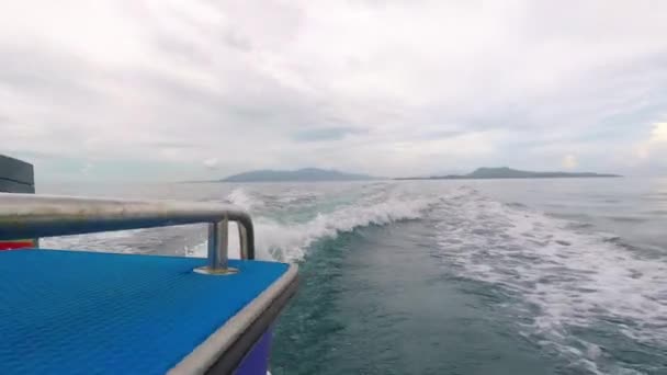 Slow Motion Water Trails Small Boat — ストック動画