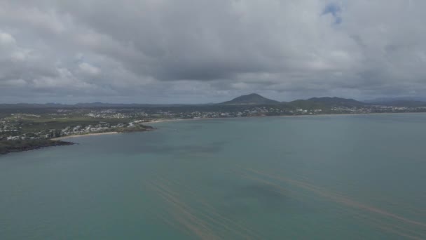 Kuststeden Steenbok Kust Met Scenic Stranden Blauwe Oceaan Qld Australië — Stockvideo