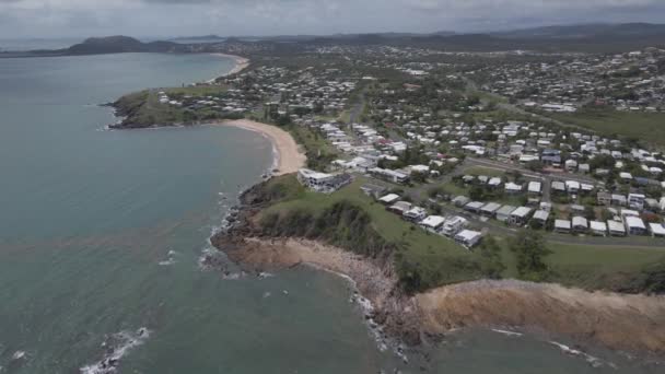 Cooee Bay Beach Rocky Coastline Livingstone Shire Queensland Austrálie Anténa — Stock video