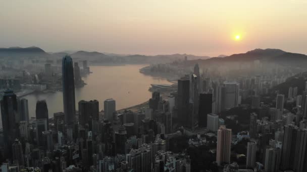 Rising Shot Foggy Hong Kong — стоковое видео