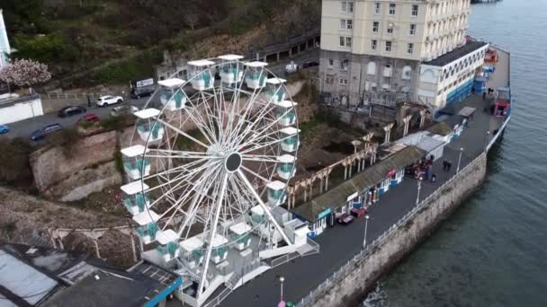 Llandudno Pier Victorian Promenade Ferris Wheel Attraction Grand Hotel Resort — Stock Video