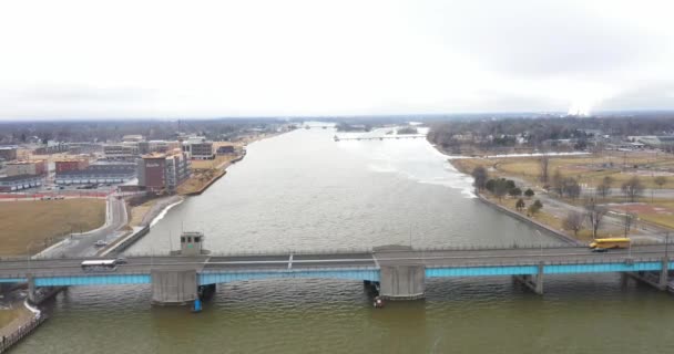 Brücke Von Nay City Michigan Mit Drohnenvideo — Stockvideo