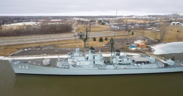 Uss Edson Navy Destroyer Ontmanteld Bay City Michigan Met Drone — Stockvideo
