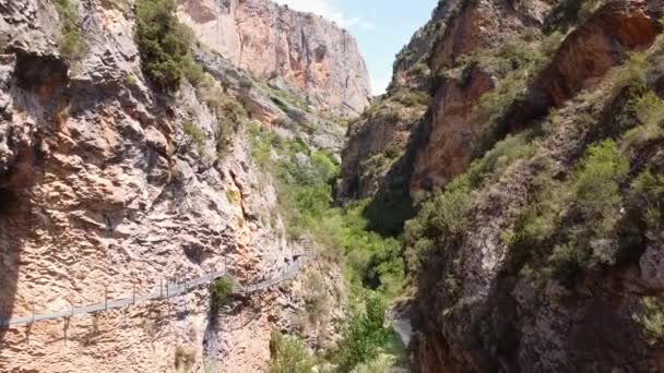 Alquezar Huesca Aragon Spain Aerial Drone View Pasarelas Del Vero — ストック動画