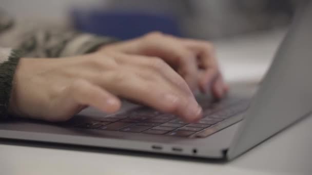Man Hands Working Typing Laptop Computer Keyboard Close — Stockvideo