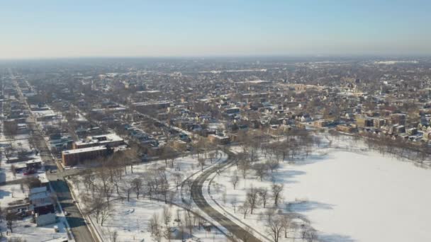 Drone Flies Ogden Park Englewood Chicago Cold Winter Day — Vídeo de stock