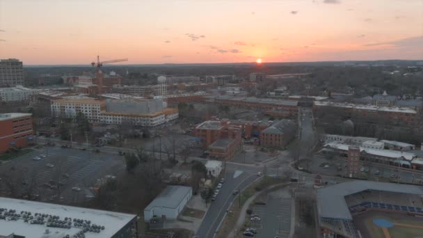 Durham Downtown Cityscape North Carolina Dusk Aerial Sideways — Wideo stockowe