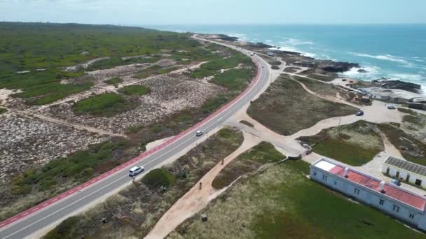 Voando Sobre Carros Estrada Guincho Cascais Portugal — Vídeo de Stock