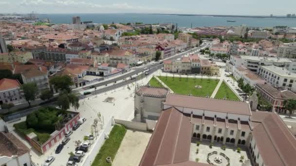 Dron Przelatujący Nad Klasztorem Jezusa Setubal Portugalii Orbiter Powietrzny — Wideo stockowe