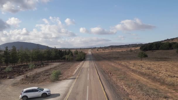 Aerial View Car Incorporating Dirt Road Endless Straight Highway Israel — Vídeo de Stock