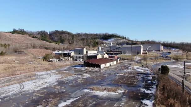 Aerial Drone Footage Flying Abandoned Brick Factory Bottom Hill — Stock Video