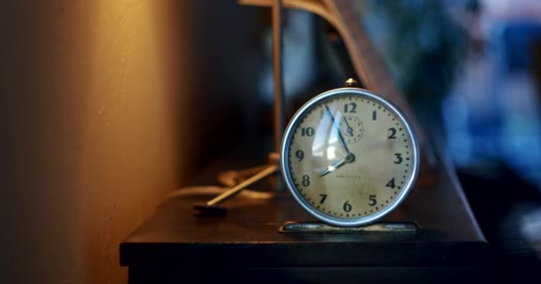 Timelapse Old Small Clock Living Room Moving Shadows Sunset — Stock Video