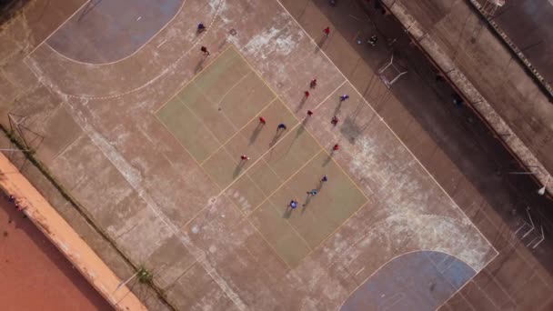 Вращающийся Бросок Над Мячом Университете Яунда — стоковое видео