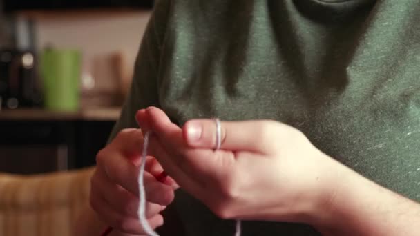 Close Caucasian Woman Doing Cast Stitch Knitting — Stockvideo