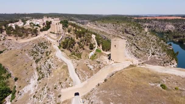 Cuenca Spanya Alarcon Eski Kale Şehir Duvarları Jucar Nehri Boyunca — Stok video