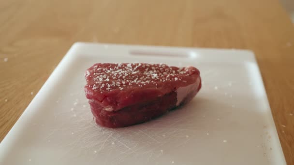Salting Both Sides Steak Tenderloin Filet Mignon Cutting Board — ストック動画