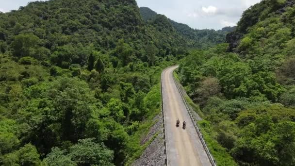 Drone Follow Motorbikes Road Deep Jungle — Video Stock