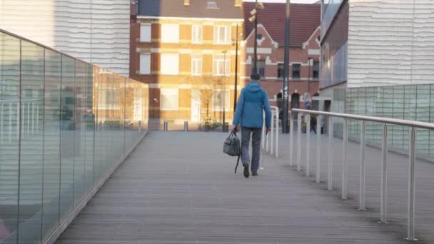 Unrecognizable Blind Man Stick Walking Outdoors Urban City Sunset Slow — Stockvideo