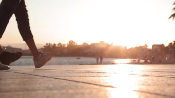 Slow Motion Silhouette People Legs Walking Pavement Next Ocean Coast — Stock videók