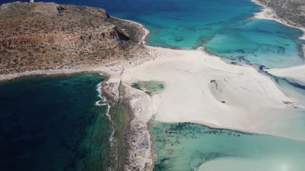 Πυροβολήθηκε Από Drone Στο Ελληνικό Νησί Της Κρήτης Στην Παραλία — Αρχείο Βίντεο