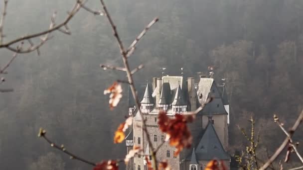 Πρωινή Ομίχλη Γύρω Από Κάστρο Eltz Στη Ρηνανία Παλατινάτο Στιγμιότυπο — Αρχείο Βίντεο