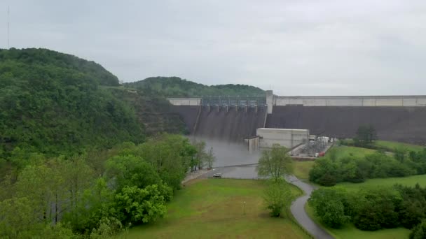 Mountain Dam Αποκάλυψή Της Λίμνης — Αρχείο Βίντεο