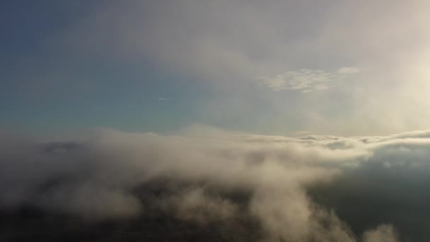 Bulutların Üstündeki Drone Görüntüleri — Stok video