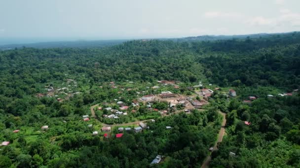 Pemandangan Udara Sekitar Kota Madalena Sao Tome Afrika Berputar Putar — Stok Video