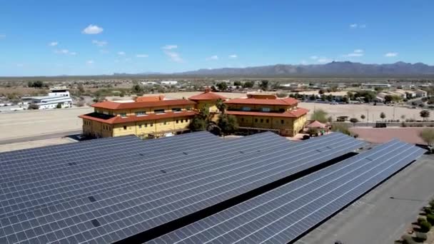 Ηλιακό Αγρόκτημα Εγκατάσταση Υγειονομικής Περίθαλψης Στη Μαράνα Αριζόνα — Αρχείο Βίντεο