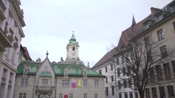 ブラチスラバの歴史的中心部 スロバキアの霊長類の広場と宮殿 — ストック動画